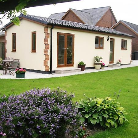 Coastal Garden Lodge Preesall Bagian luar foto